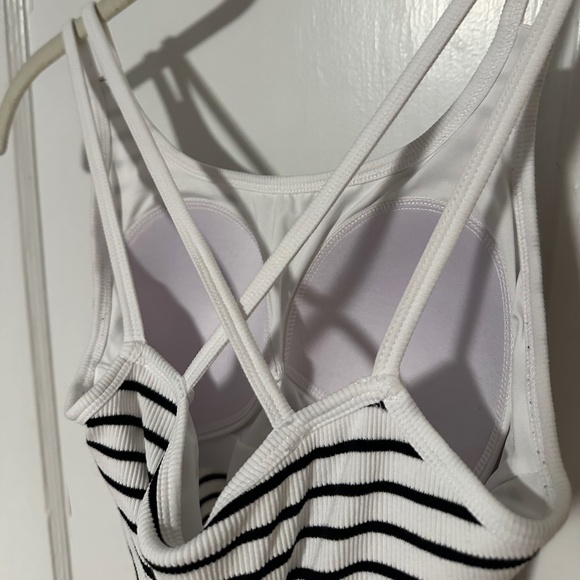 Black-and-white striped tank with spaghetti straps and built-in bra, size M - Picture 3 of 4